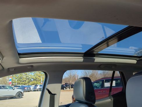 Used 2022 GMC Terrain SLT w/ Infotainment Package II image 22