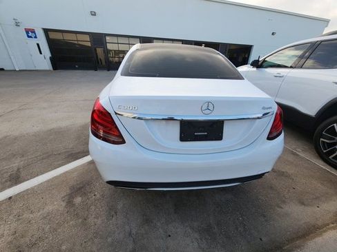 Used 2017 Mercedes-Benz C 300 4MATIC Sedan image 5