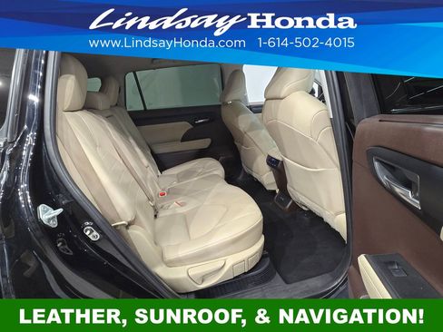 Used 2020 Toyota Highlander XLE image 10