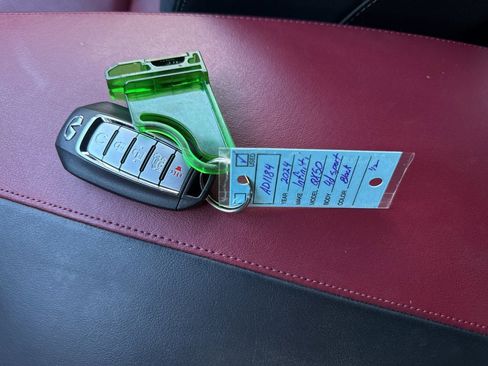 Used 2024 INFINITI QX50 Sport image 11