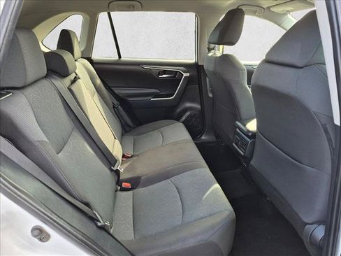 Used 2024 Toyota RAV4 XLE FWD image 19