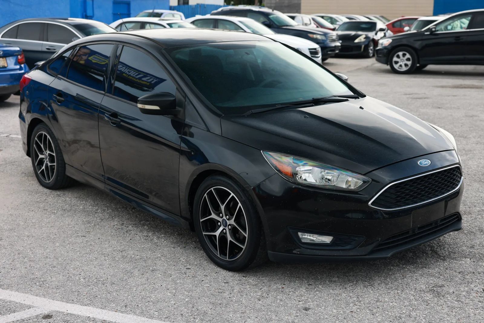 Used 2015 Ford Focus SE w/ SE Sport Package FWD image 9