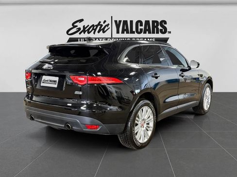 Used 2017 Jaguar F-PACE Premium image 5
