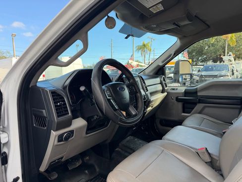 Used 2017 Ford F550 2WD Crew Cab Super Duty w/ Power Equipment Group image 12