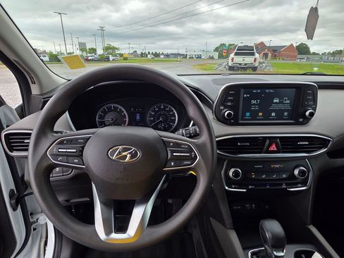 Used 2020 Hyundai Santa Fe SE w/ Cargo Package FWD image 15