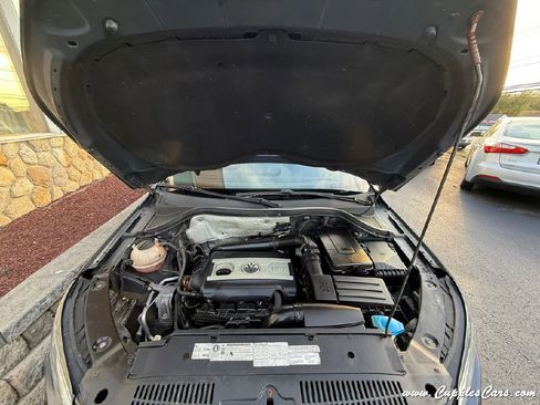 Used 2012 Volkswagen Tiguan S image 15