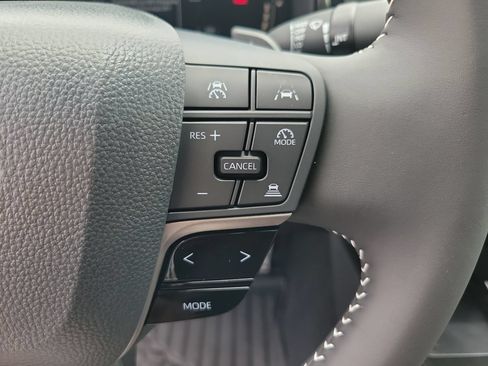 Used 2026 Toyota Camry SE FWD image 21