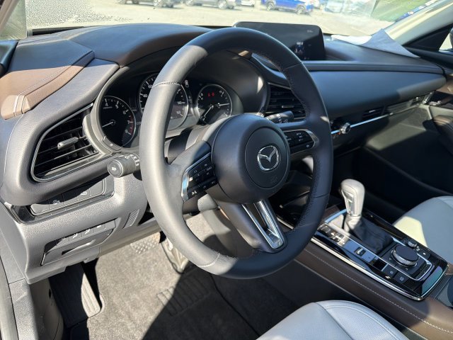Used 2025 MAZDA CX-30 AWD 2.5 S w/ Premium Package image 14