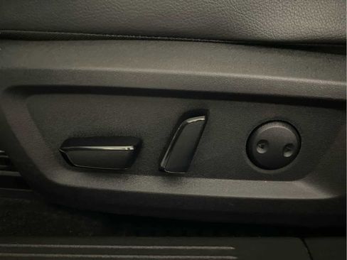 Used 2023 Nissan Rogue SL w/ SL Premium Package image 12