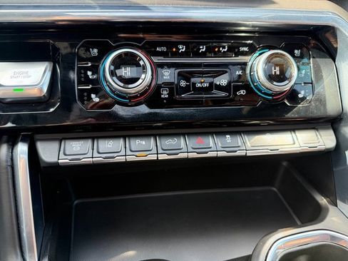 Used 2024 GMC Sierra 2500 Denali Ultimate image 20