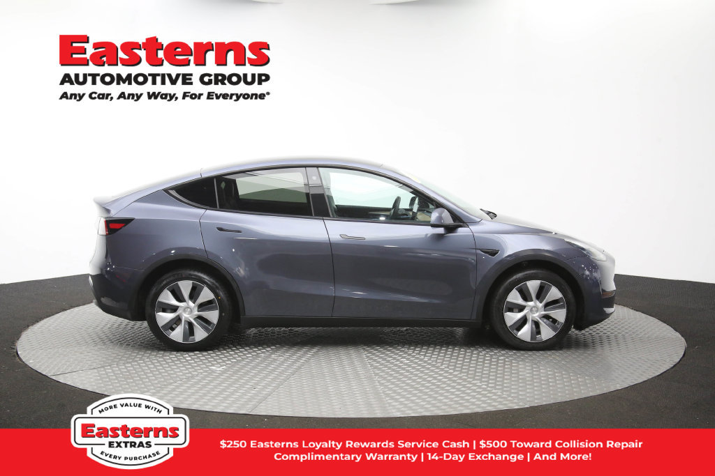 Used 2023 Tesla Model Y Long Range AWD/4WD image 41