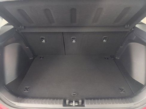 Used 2025 Hyundai Venue SEL image 19