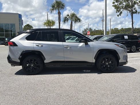 Used 2022 Toyota RAV4 XSE w/ XSE Grade Weather Package AWD/4WD image 8