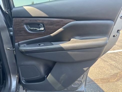 Used 2022 Nissan Murano Platinum image 19