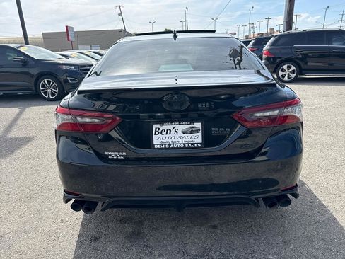 Used 2022 Toyota Camry XSE FWD image 7