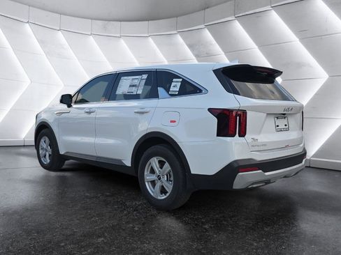 New 2026 Kia Sorento LX FWD image 3