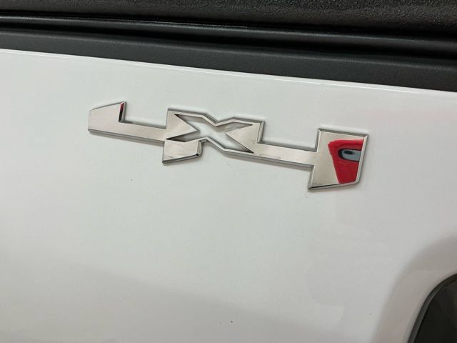 Used 2024 GMC Sierra 2500 SLE w/ SLE Convenience Package AWD/4WD image 8