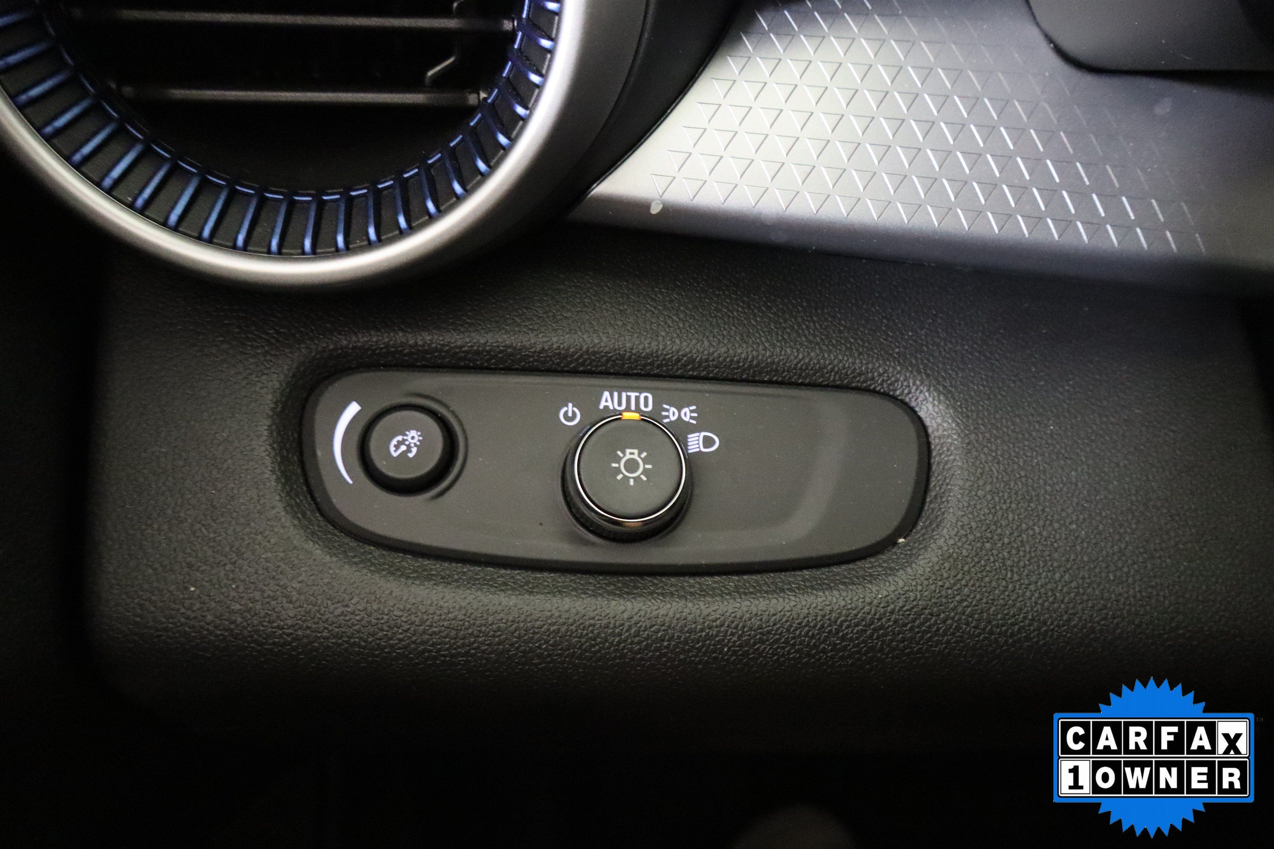 Used 2026 Chevrolet Trax LS FWD image 32