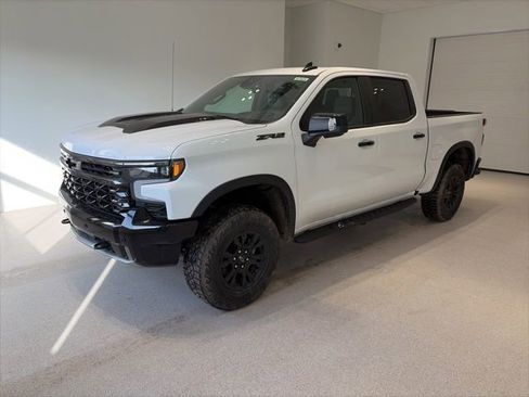 New 2026 Chevrolet Silverado 1500 ZR2 w/ Dark Appearance Package image 3