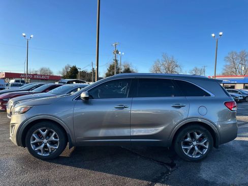 Used 2017 Kia Sorento SX image 9