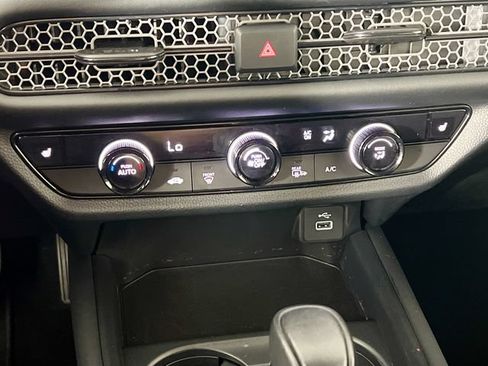 Certified 2024 Honda HR-V Sport image 19