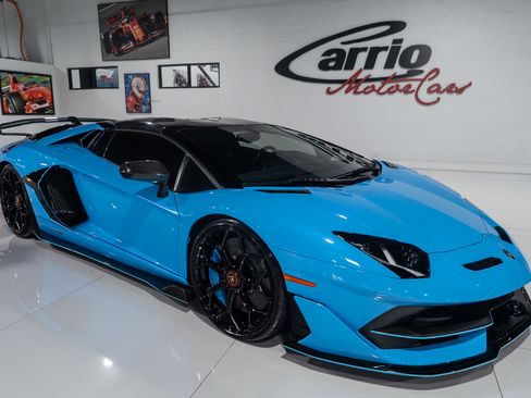 Used 2021 Lamborghini Aventador SVJ image 17