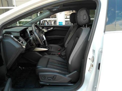 Used 2023 Audi Q4 e-tron Premium Plus w/ Premium Plus RWD image 18