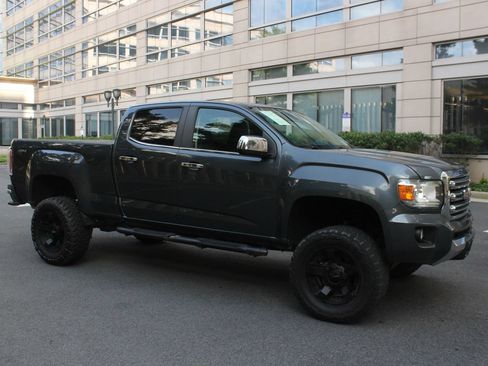 Used 2017 GMC Canyon SLT AWD/4WD image 2