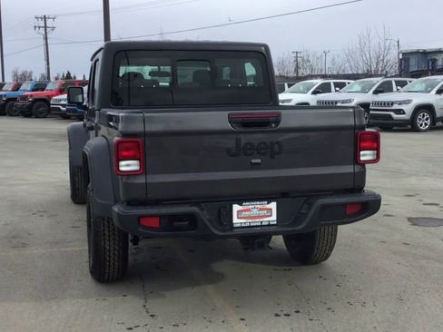 New 2025 Jeep Gladiator Sport image 7