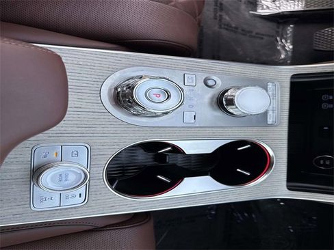 Used 2025 Genesis GV80 3.5T Prestige image 26