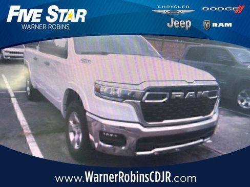 Used 2025 RAM 1500 Big Horn AWD/4WD image 1