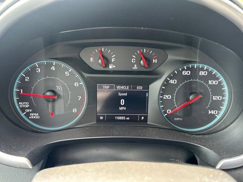 Used 2022 Chevrolet Malibu LT FWD image 24