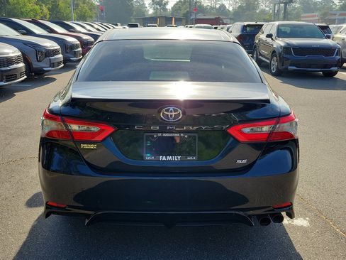 Used 2018 Toyota Camry SE w/ Convenience Package image 5