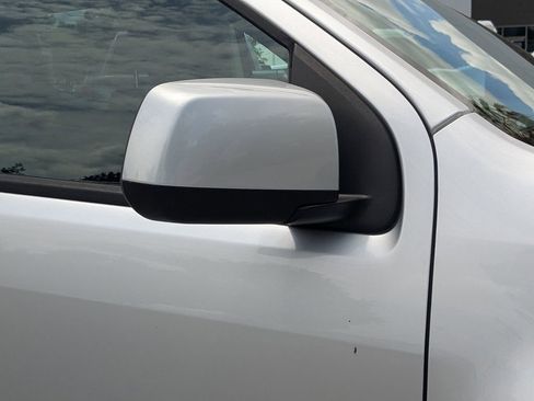 Used 2019 Chevrolet Colorado Z71 RWD image 11