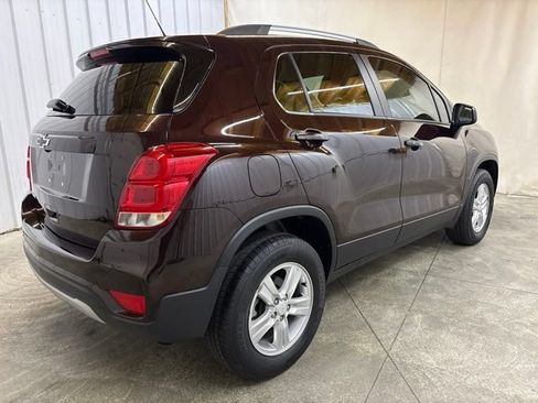 Used 2021 Chevrolet Trax LT w/ LT Convenience Package AWD/4WD image 6