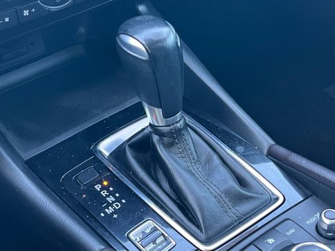 Used 2018 MAZDA MAZDA3 Grand Touring FWD image 21