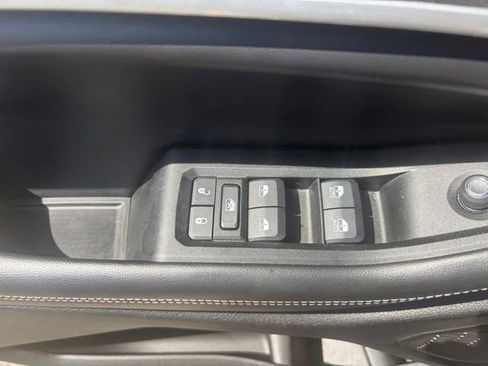 Used 2024 Jeep Grand Cherokee L Limited w/ Luxury Tech Group II AWD/4WD image 35