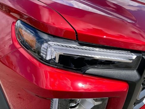 Used 2026 GMC Canyon AT4 w/ Technology Plus Package image 52