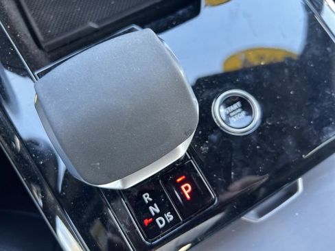 Used 2024 Land Rover Range Rover Sport SE image 26