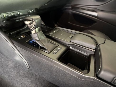 Used 2019 Lexus ES 300h w/ Premium Package FWD image 21