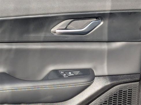 New 2025 Jeep Grand Cherokee L Altitude image 28