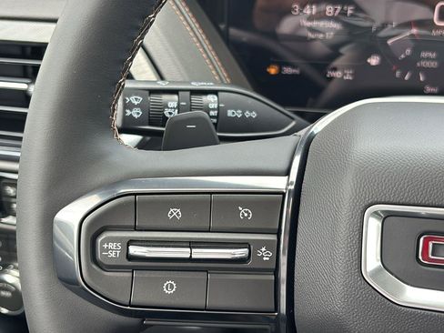 New 2026 GMC Yukon XL AT4 w/ AT4 Premium Package AWD/4WD image 33