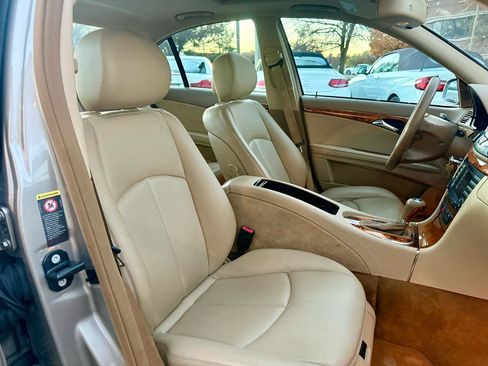 Used 2008 Mercedes-Benz E 350 Luxury image 26