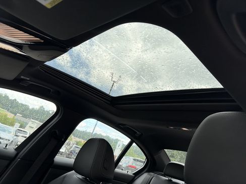Used 2025 BMW 330i Sedan RWD image 29
