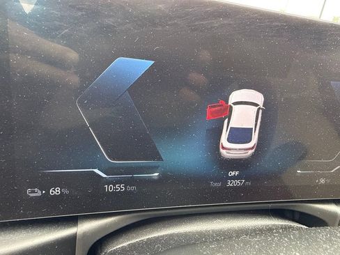Used 2023 BMW i4 eDrive35 w/ Premium Package RWD image 10