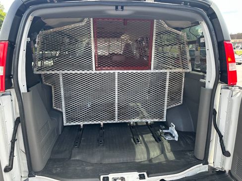 Used 2021 Chevrolet Express 3500 LS image 28