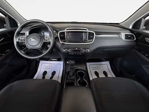 Used 2019 Kia Sorento AWD V6 image 16