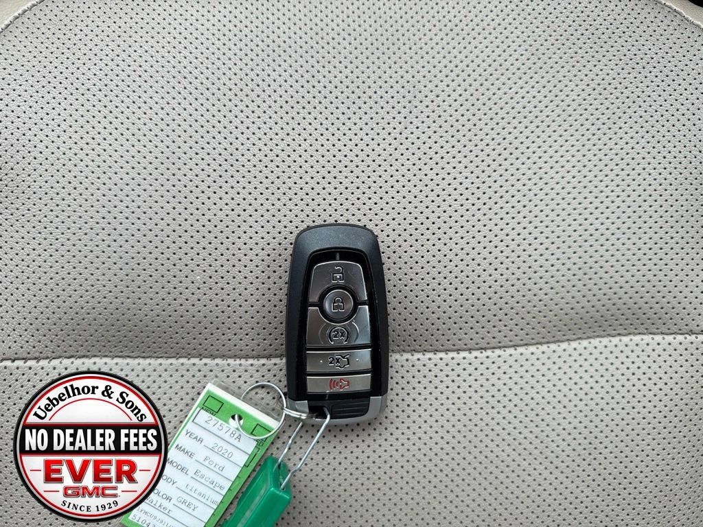 Used 2020 Ford Escape Titanium AWD/4WD image 30