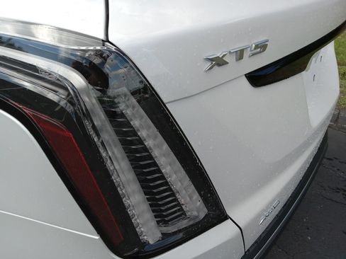 New 2026 Cadillac XT5 Sportv w/ LPO, Onyx Lite Package AWD/4WD image 8