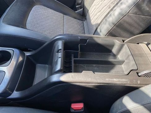 Used 2015 Chevrolet Colorado Z71 image 15